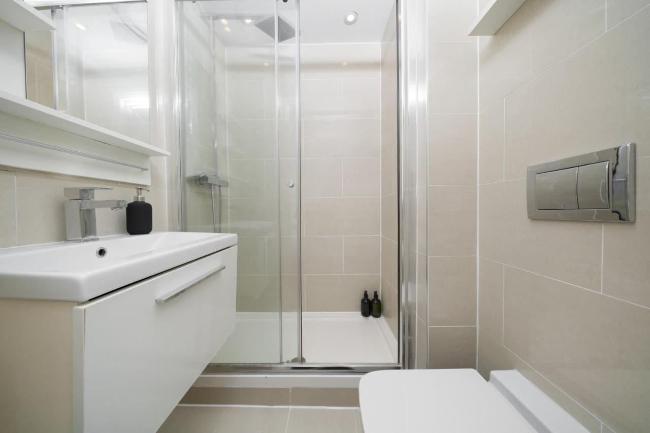 Your Own House, 2 Bedr, 3 Beds, 2,5 Bath, Covent Gdn Londra